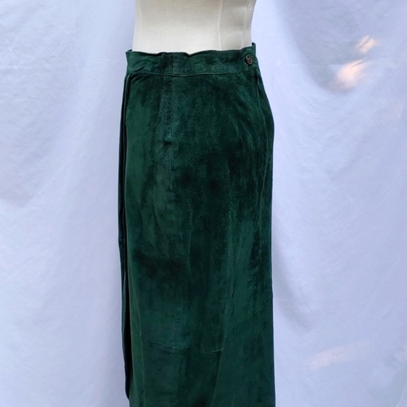 Ladies Hillary Paige suede skirt, hunter green, back zip, front split, sz 10 - Picture 4 of 8
